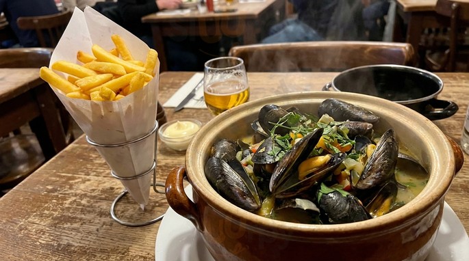 Mussels and Fries