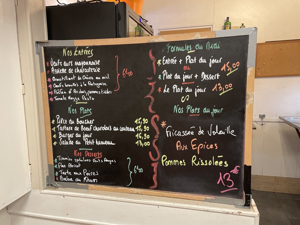 Le Petit Hameau menu 1