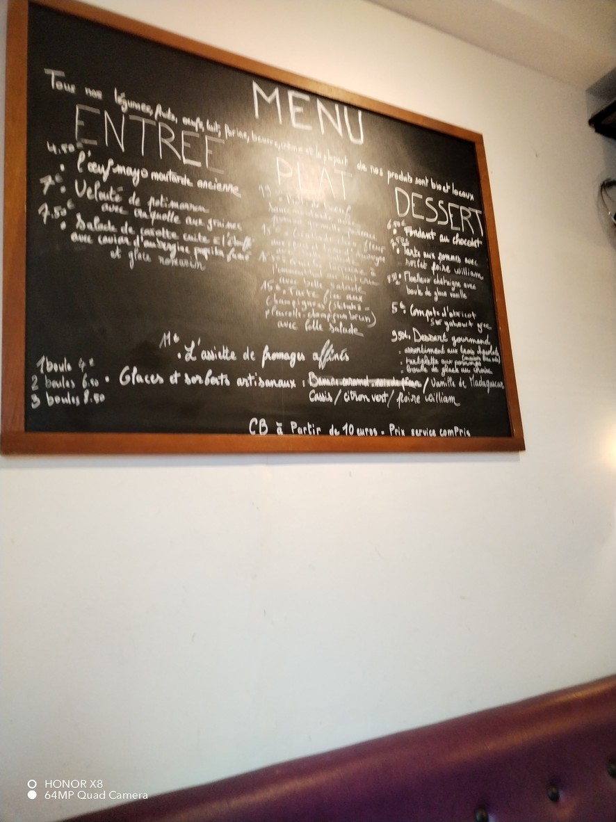 La Petite Maison Dans La Cour menu 1
