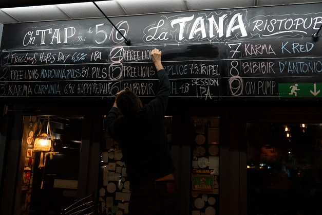 tana pub