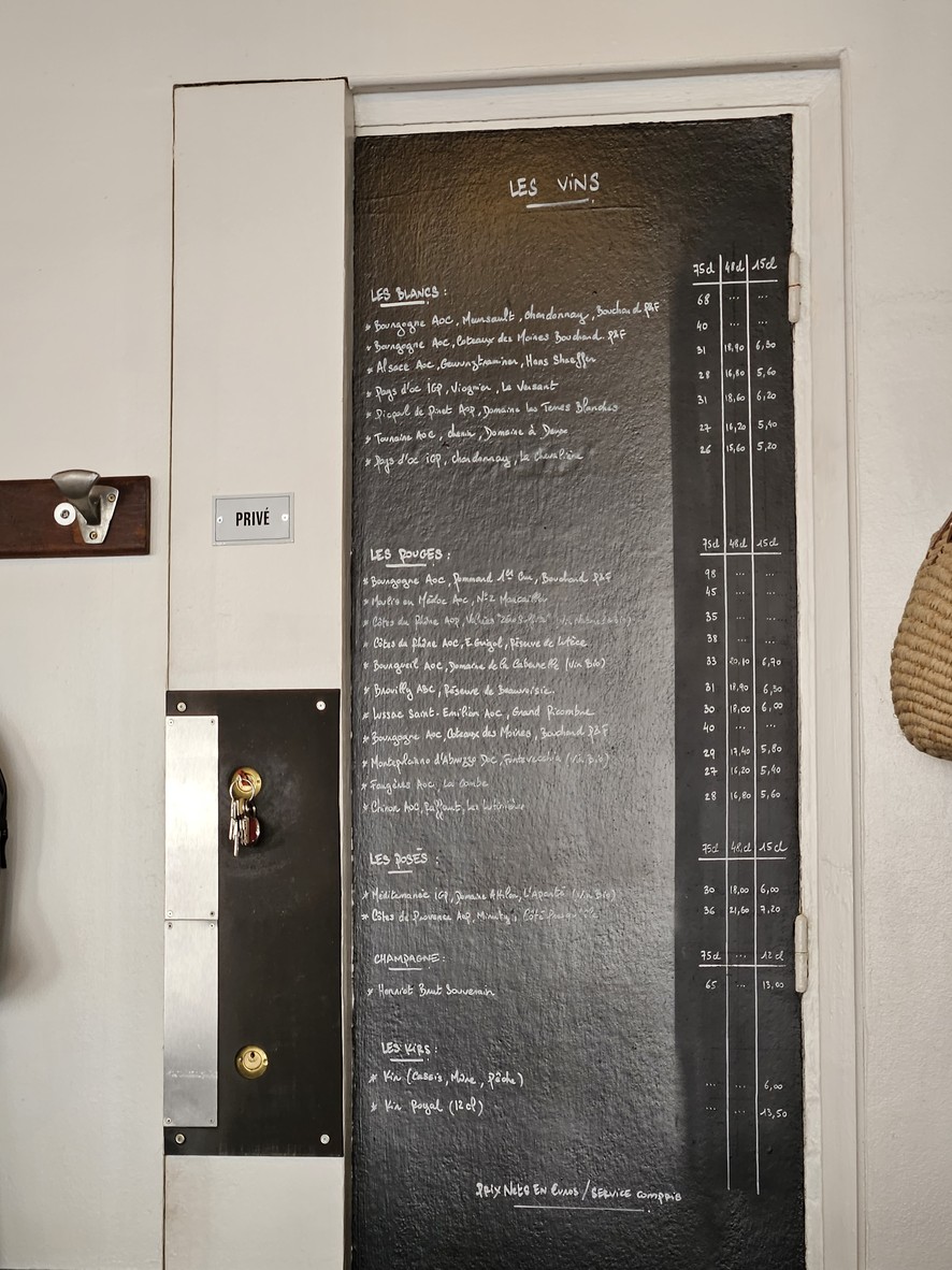 Les Voisins menu 2