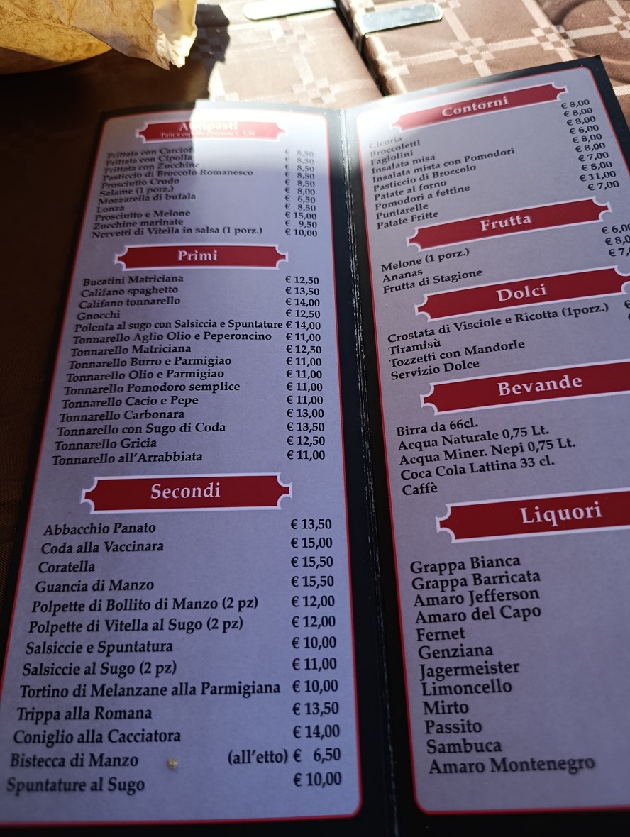 Dar Moschino menu 2